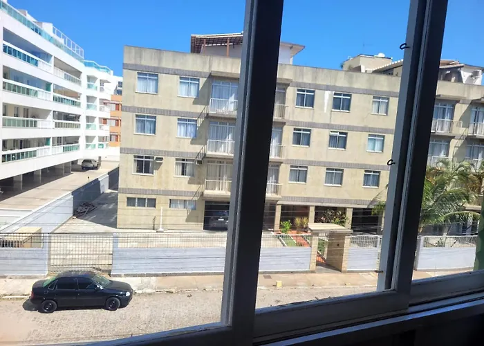 Apartamento na praia forte de 1 quarto, sala, cozinha e 1 banheiro